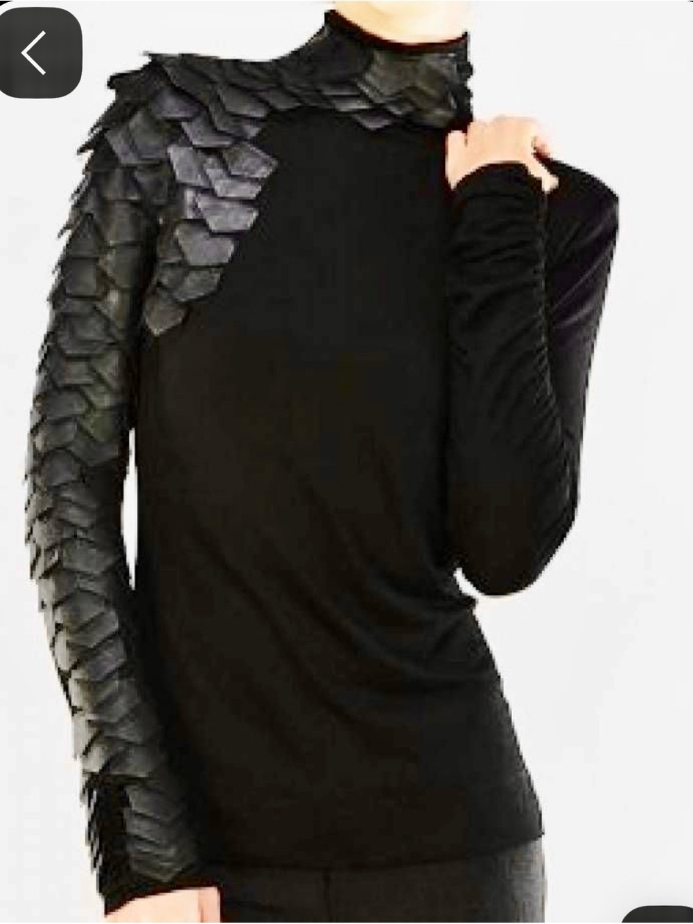 Black Long-Sleeve Mixed Media Scale Detail Tee
